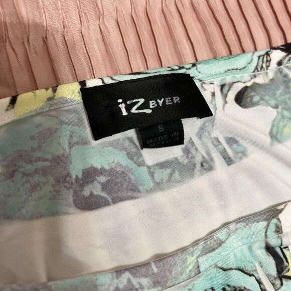 IZ Byer Top Womens Small White Blue Green Floral Ruched Sides Stretch Y2k - Picture 5 of 8